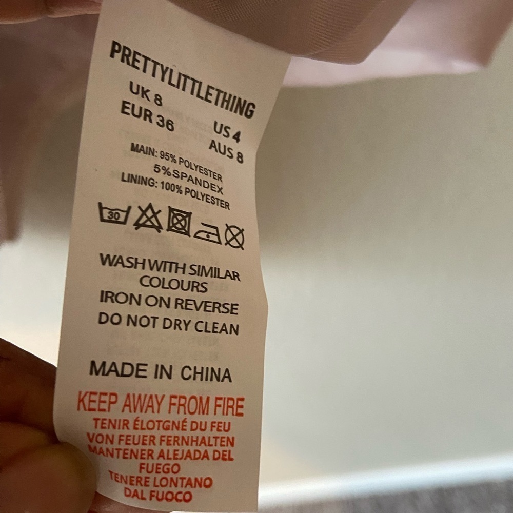 PrettyLittleThing Cream Asymmetrical Blazer Dress - Picture 4 of 6